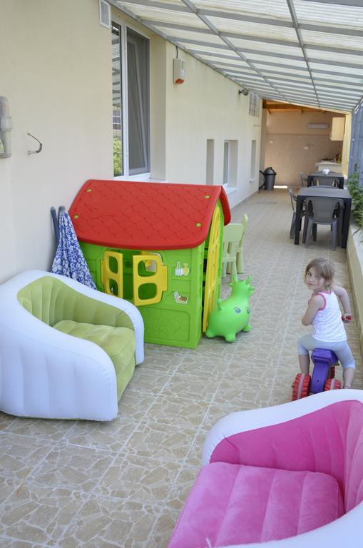 Vila Pacific كوستِنيست المظهر الخارجي الصورة
